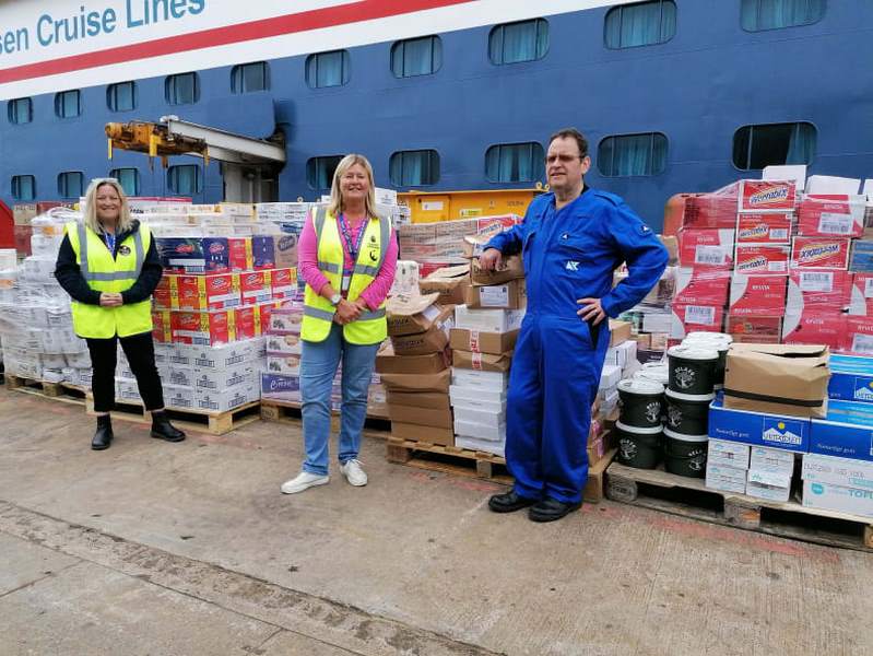 Fred. Olsen Cruise Lines donates food for the good cause