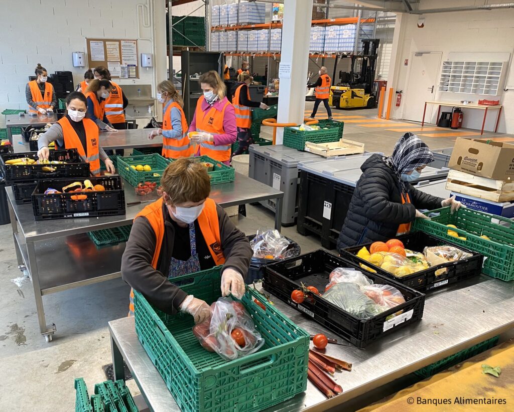 Food Banks: a beneficial solution to prevent food waste, for the people and for the planet